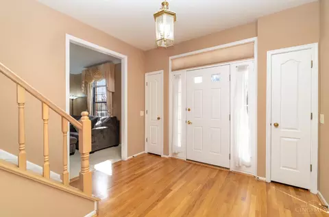 Entry Way - 7940 Stablegate Ln, Maineville, OH 45039 photo 1 of 2