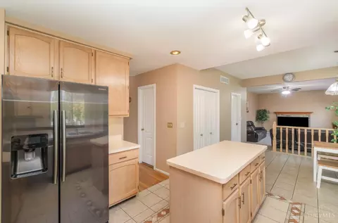 Kitchen - 7940 Stablegate Ln, Maineville, OH 45039 photo 1 of 5