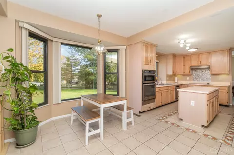 Kitchen - 7940 Stablegate Ln, Maineville, OH 45039 photo 5 of 5