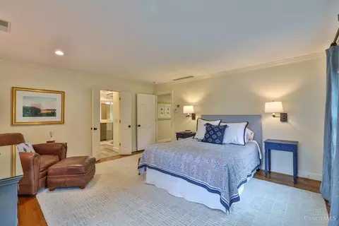 Bedroom - 6790 Marblehead Dr, Cincinnati, OH 45243 photo 2 of 7