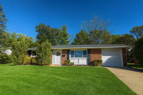 908 Hartz Dr, Lebanon, OH 45036