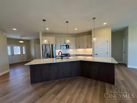 3948 Lukas Ln, Hamilton, OH 45013 photo 16