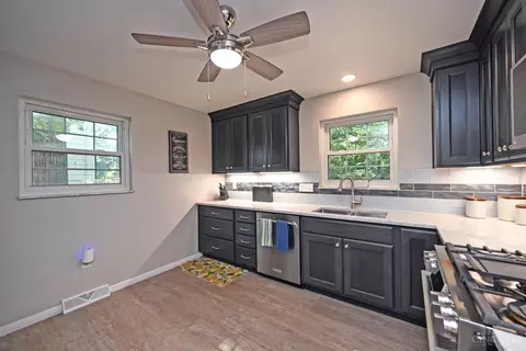 809 Carini Ln, Greenhills, OH 45218 photo 15