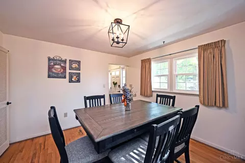 809 Carini Ln, Greenhills, OH 45218 photo 12