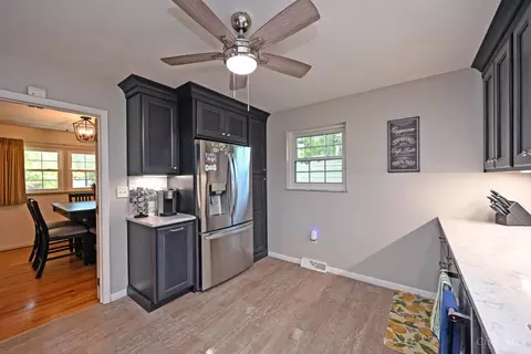 809 Carini Ln, Greenhills, OH 45218 photo 16
