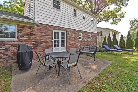 809 Carini Ln, Greenhills, OH 45218 photo 39