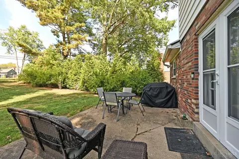 809 Carini Ln, Greenhills, OH 45218 photo 41