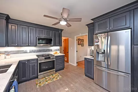809 Carini Ln, Greenhills, OH 45218 photo 18