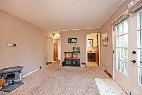 809 Carini Ln, Greenhills, OH 45218 photo 24