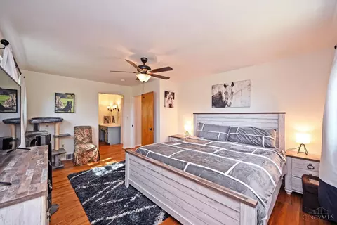 809 Carini Ln, Greenhills, OH 45218 photo 26