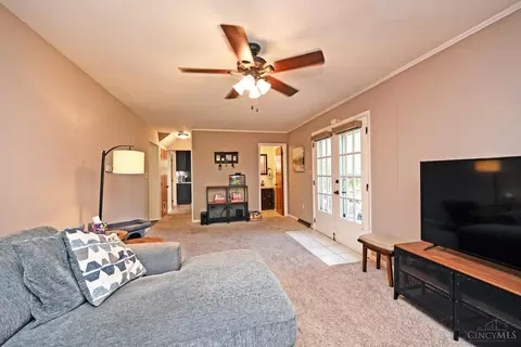809 Carini Ln, Greenhills, OH 45218 photo 23