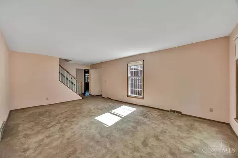 Living - 5128 W Fork Rd, Cincinnati, OH 45247 photo 2 of 7