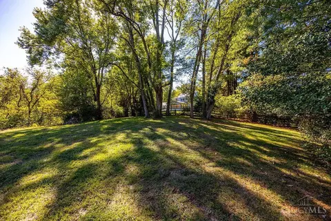 Exterior - 5128 W Fork Rd, Cincinnati, OH 45247 photo 3 of 8
