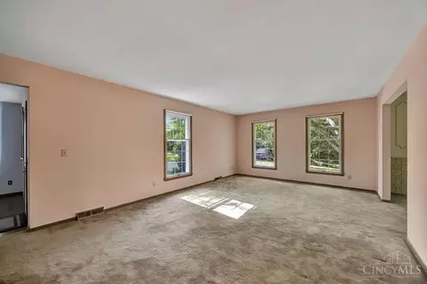 Living - 5128 W Fork Rd, Cincinnati, OH 45247 photo 4 of 7