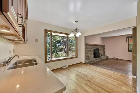 Living - 5128 W Fork Rd, Cincinnati, OH 45247 photo 5 of 7