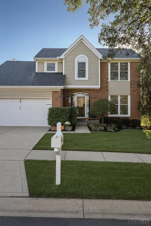 196 Shoemaker Dr, Loveland, OH 45140