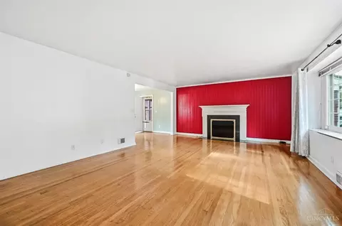 1072 Galbraith Rd, Cincinnati, OH 45231 photo 6