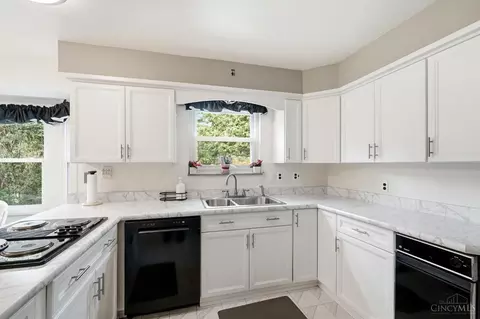 1072 Galbraith Rd, Cincinnati, OH 45231 photo 13