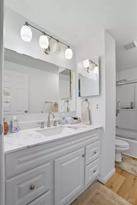 Bath - 1 Mackie Ct, Harrison, OH 45030 photo 2 of 4