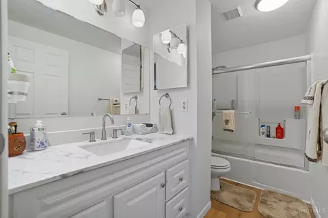 Bath - 1 Mackie Ct, Harrison, OH 45030 photo 1 of 4