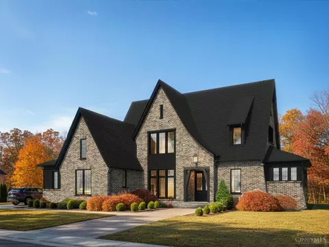 9867 Kensington Ln, Mason, OH 45040