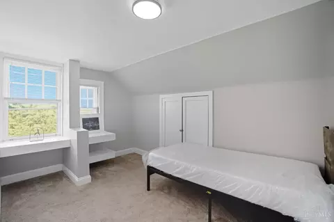 Bedroom - 4352 Ridgeview Ave, Cincinnati, OH 45238 photo 8 of 16