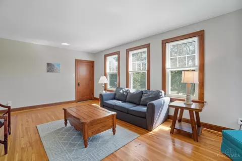 Living - 4352 Ridgeview Ave, Cincinnati, OH 45238 photo 5 of 5