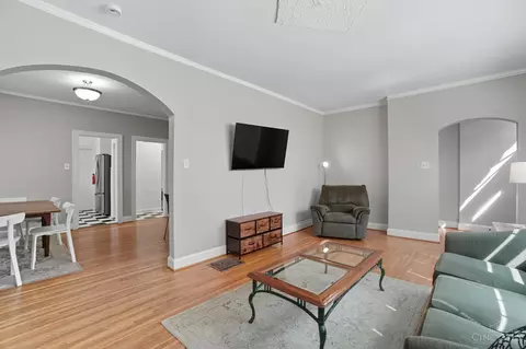 Living - 4352 Ridgeview Ave, Cincinnati, OH 45238 photo 3 of 5