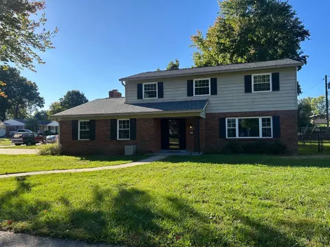 8413 Summitridge Dr, Cincinnati, OH 45255