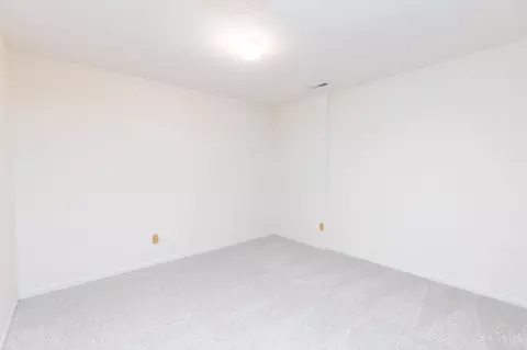 Bedroom - 6530 Silverfox Dr, Cincinnati, OH 45230 photo 4 of 5