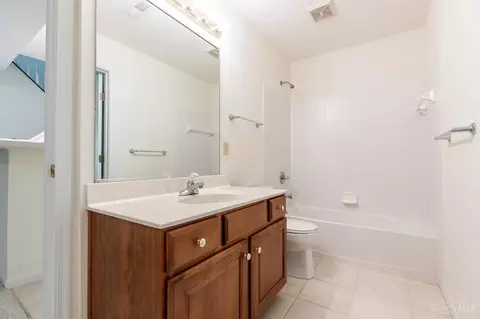 Bath - 6530 Silverfox Dr, Cincinnati, OH 45230 photo 4 of 4