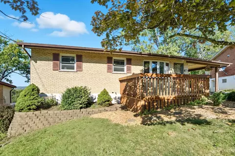 109 Calico Ct, Reading, OH 45215
