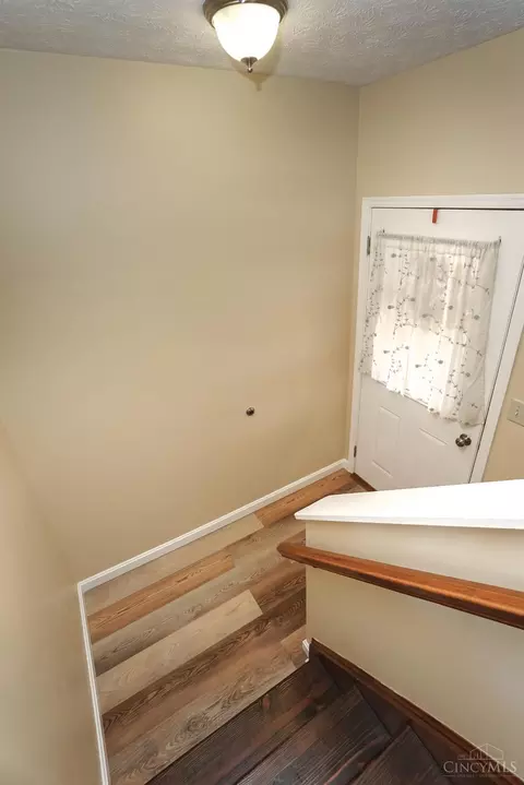 7902 Hackney Cir, Maineville, OH 45039 photo 3