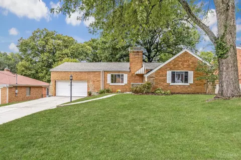 3955 Roswell Ave, Cheviot, OH 45211
