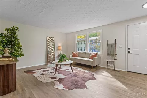 Living - 4536 Tree View Ct, Batavia, OH 45103 photo 1 of 4