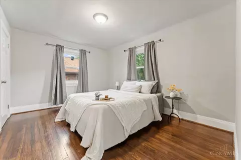 Bedroom - 2177 Crane Ave, Cincinnati, OH 45207 photo 3 of 4