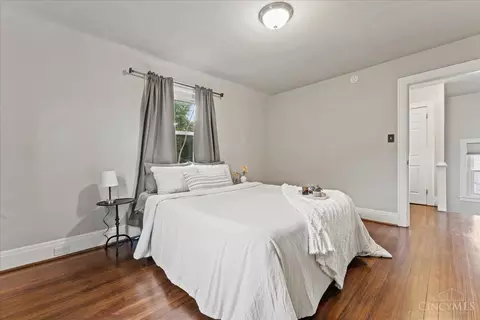 Bedroom - 2177 Crane Ave, Cincinnati, OH 45207 photo 4 of 4