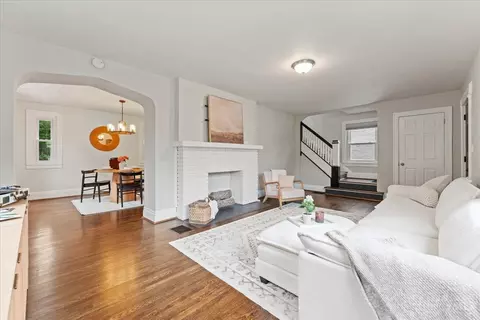 Living - 2177 Crane Ave, Cincinnati, OH 45207 photo 3 of 3