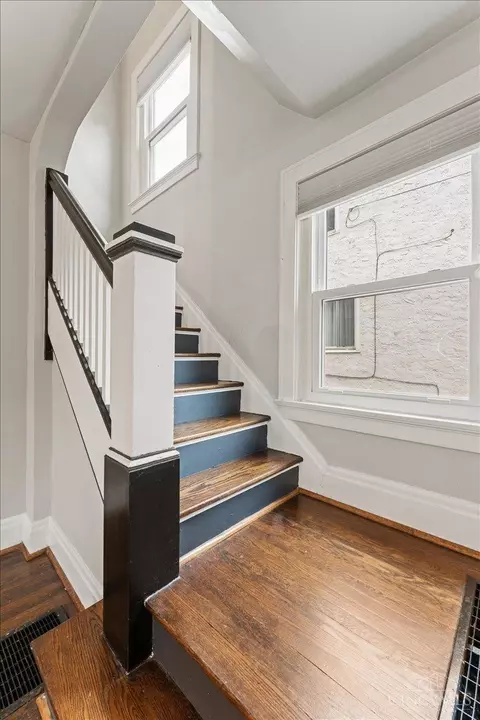 Entry Way - 2177 Crane Ave, Cincinnati, OH 45207 photo 3 of 4