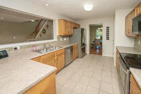 Kitchen - 2125 Picketside Dr, Batavia, OH 45103 photo 1 of 5