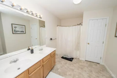 Bath - 2125 Picketside Dr, Batavia, OH 45103 photo 1 of 3