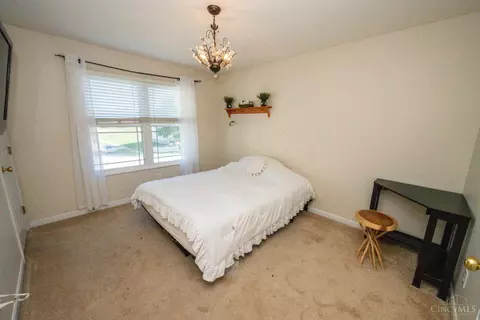 Bedroom - 2125 Picketside Dr, Batavia, OH 45103 photo 3 of 3