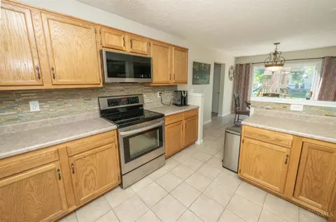 Kitchen - 2125 Picketside Dr, Batavia, OH 45103 photo 4 of 5
