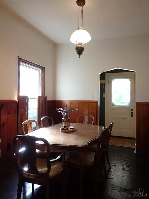 Dining - 94 Sharon Rd, Glendale, OH 45246 photo 2 of 2