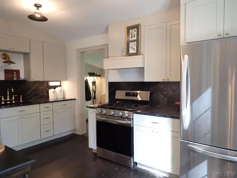 Kitchen - 94 Sharon Rd, Glendale, OH 45246 photo 1 of 4