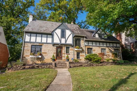 1927 Wilaray Ter, Cincinnati, OH 45230