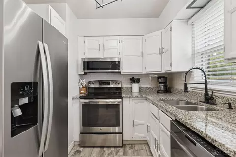 Kitchen - 4279 Larma Ln, Cincinnati, OH 45245 photo 2 of 2
