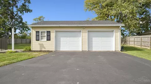 Exterior - 4279 Larma Ln, Cincinnati, OH 45245 photo 10 of 12