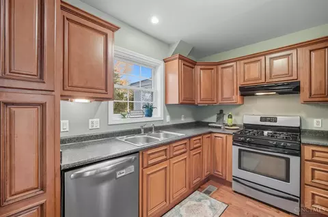 Kitchen - 2526 Bremont Ave, Golf Manor, OH 45237 photo 1 of 8