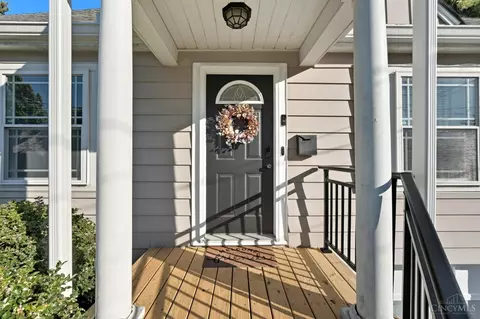 Exterior - 2526 Bremont Ave, Golf Manor, OH 45237 photo 4 of 18